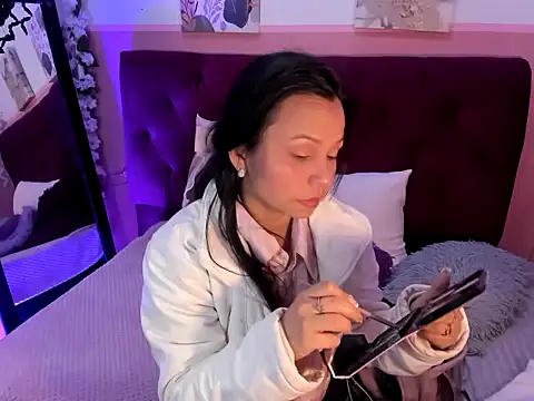 candysmitxxx online show from May 2, 2:17 am