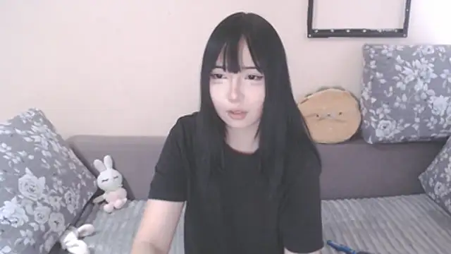 Snapshot of your_angela chatting on March 8, 11:57 am your angela online show from March 8, 11:57 am