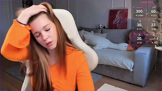 Snapshot of Frau_Lina chatting on April 28, 4:11 pm Frau Lina online show from April 28, 4:11 pm