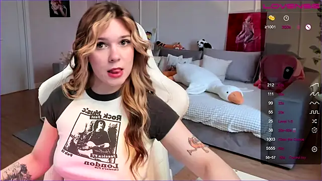 Frau Lina online show from March 24, 2:39 pm