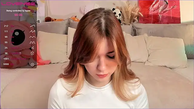 Frau Lina online show from November 4, 2:43 pm