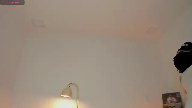 Curlblue online show from December 18, 11:03 am