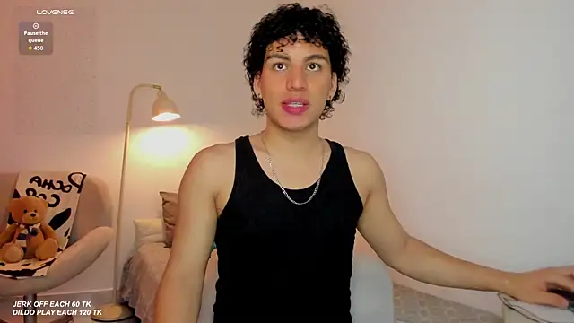 Snapshot of Curlblue chatting on November 4, 1:09 am Curlblue online show from November 4, 1:09 am