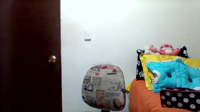 Snapshot of Alisson_brand chatting on March 6, 12:09 pm Alisson brand online show from March 6, 12:09 pm