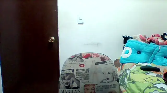 Snapshot of Alisson_brand chatting on March 21, 12:39 pm Alisson brand online show from March 21, 12:39 pm