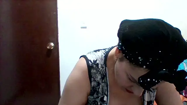 Snapshot of Alisson_brand chatting on March 1, 3:16 pm Alisson brand online show from March 1, 3:16 pm