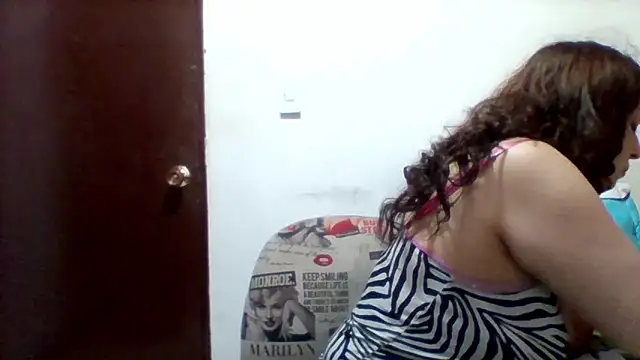 Snapshot of Alisson_brand chatting on March 15, 12:02 pm Alisson brand online show from March 15, 12:02 pm