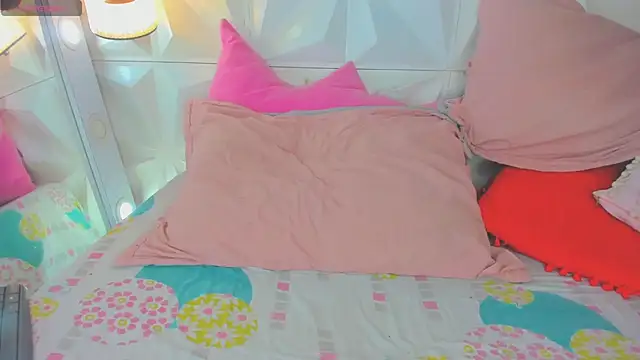 cute latinaxxx online show from May 18, 1:28 am