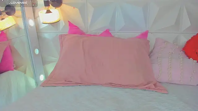 cute latinaxxx online show from April 25, 4:59 am