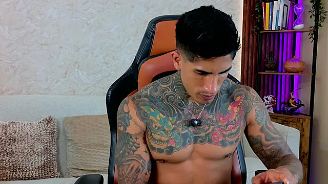 AdanReilly online show from March 27, 9:16 pm