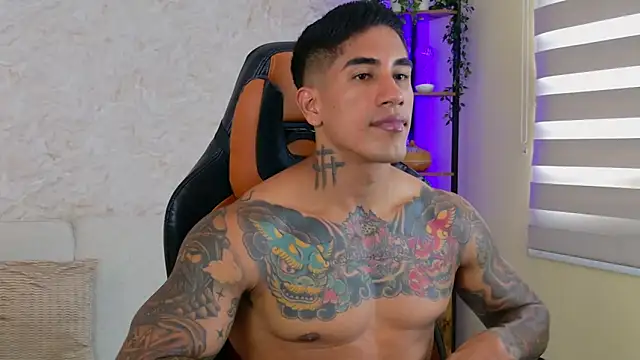 AdanReilly online show from February 8, 7:27 pm