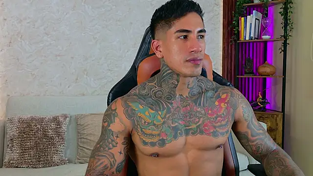 AdanReilly online show from November 28, 2:06 pm