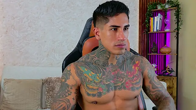 AdanReilly online show from December 20, 2:31 pm