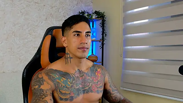 AdanReilly online show from March 19, 10:53 pm