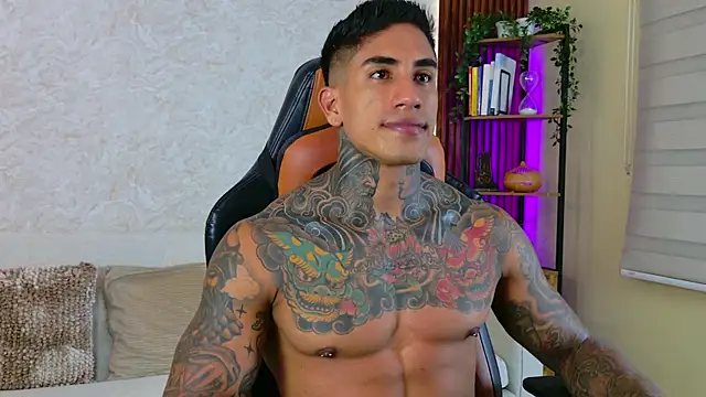 AdanReilly online show from September 30, 12:16 am