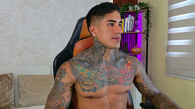 AdanReilly online show from October 2, 8:45 pm