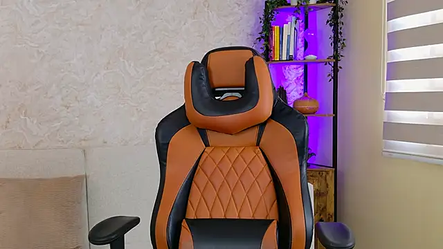 AdanReilly online show from January 27, 7:56 pm