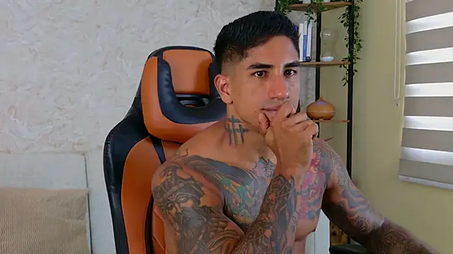 AdanReilly online show from March 5, 8:00 pm