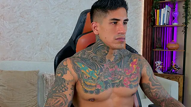 AdanReilly online show from February 26, 8:09 pm