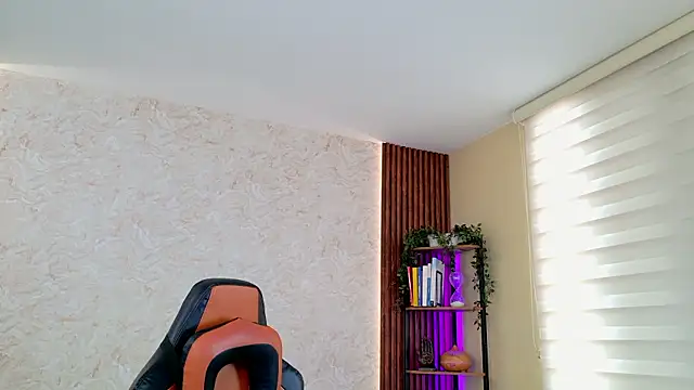 AdanReilly online show from March 5, 8:16 pm