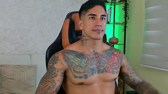 AdanReilly online show from February 7, 9:48 pm