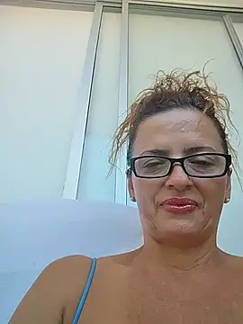 Snapshot of CioniWeiss chatting on October 2, 8:12 pm CioniWeiss online show from October 2, 8:12 pm