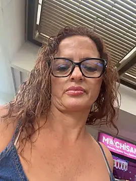 CioniWeiss online show from April 17, 9:17 pm