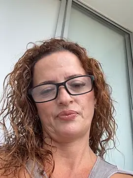 CioniWeiss online show from November 10, 7:52 pm