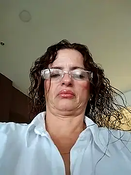 Snapshot of CioniWeiss chatting on March 17, 8:30 pm CioniWeiss online show from March 17, 8:30 pm