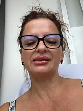 CioniWeiss online show from December 15, 12:44 pm