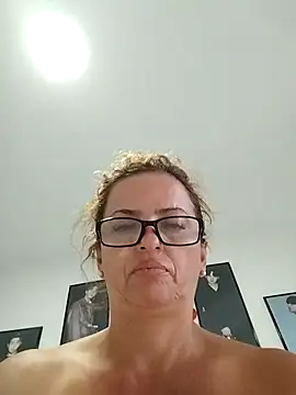 CioniWeiss online show from November 4, 8:34 pm