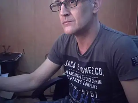 Lia Y PatrickX online show from March 3, 11:45 pm