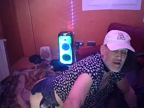 Lia Y PatrickX online show from November 26, 9:48 pm