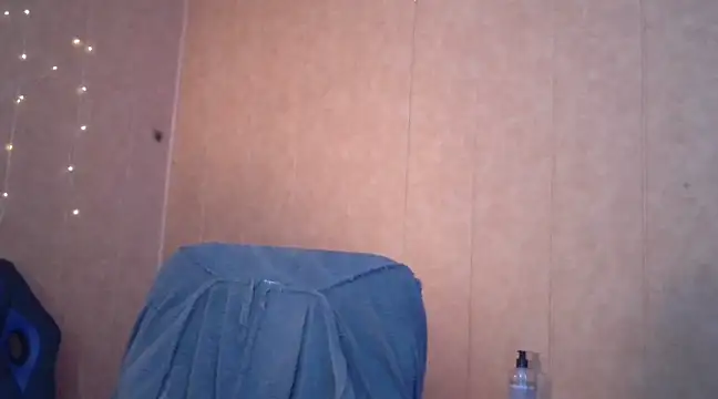 Snapshot of Lia_Y_PatrickX chatting on March 15, 3:40 am Lia Y PatrickX online show from March 15, 3:40 am