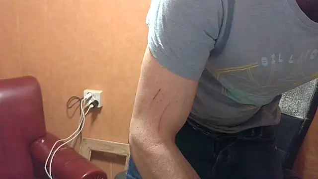 Lia Y PatrickX online show from October 25, 2:44 am