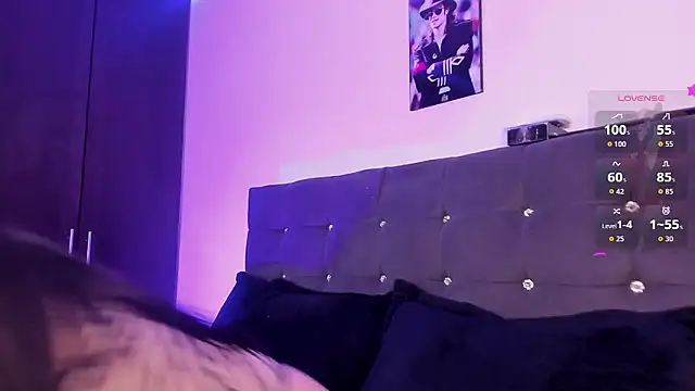 Snapshot of Maggie_1 chatting on February 17, 11:46 pm Maggie 1 online show from February 17, 11:46 pm