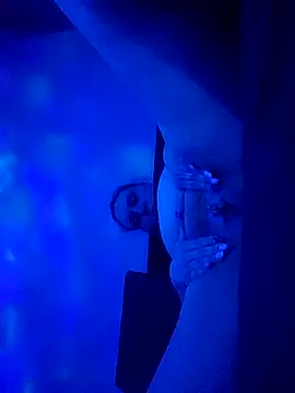 CurvySquirter69 online show from February 25, 5:51 am