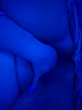 CurvySquirter69 online show from February 23, 6:14 am