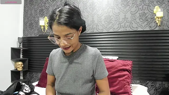 Snapshot of Hellen__4master chatting on June 4, 2:11 pm Hellen 4master online show from June 4, 2:11 pm