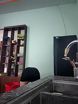 Snapshot of zizi_public chatting on March 5, 4:02 am zizi public online show from March 5, 4:02 am