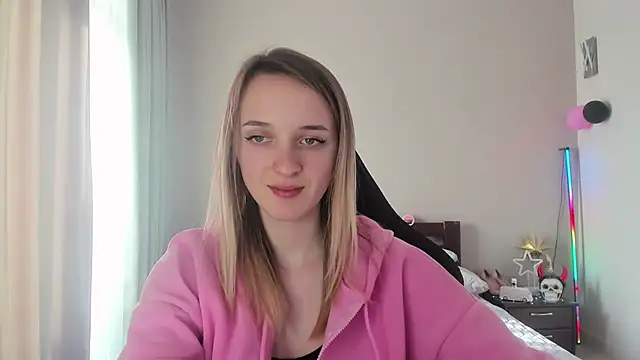 Snapshot of RouseReed chatting on March 6, 1:24 pm RouseReed online show from March 6, 1:24 pm