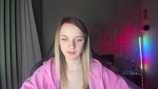 Snapshot of RouseReed chatting on March 6, 4:38 pm RouseReed online show from March 6, 4:38 pm