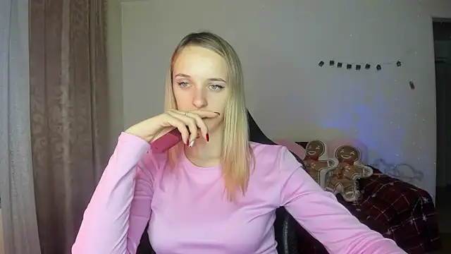 Snapshot of RouseReed chatting on November 29, 1:22 pm RouseReed online show from November 29, 1:22 pm