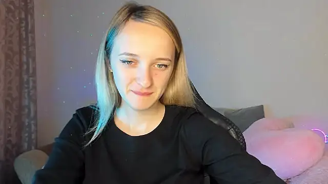 Snapshot of RouseReed chatting on September 29, 6:31 am RouseReed online show from September 29, 6:31 am
