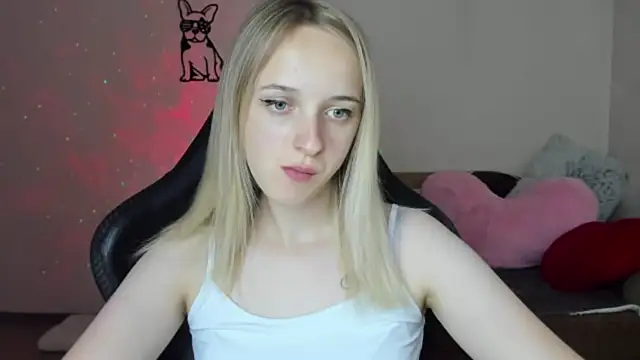 Snapshot of RouseReed chatting on July 16, 9:39 am RouseReed online show from July 16, 9:39 am
