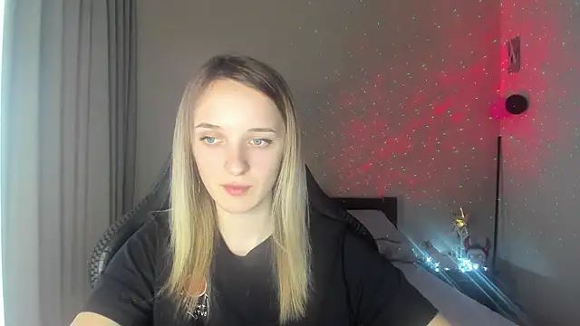 Snapshot of RouseReed chatting on March 13, 1:07 pm RouseReed online show from March 13, 1:07 pm