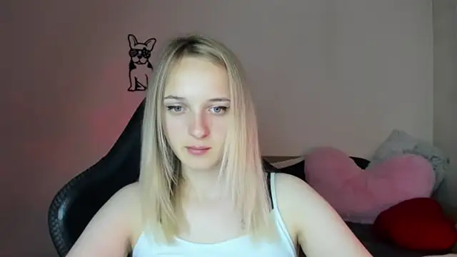 Snapshot of RouseReed chatting on July 8, 12:17 pm RouseReed online show from July 8, 12:17 pm