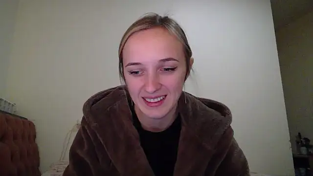Snapshot of RouseReed chatting on October 15, 9:28 am RouseReed online show from October 15, 9:28 am