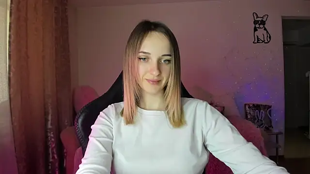 Snapshot of RouseReed chatting on May 16, 10:36 am RouseReed online show from May 16, 10:36 am