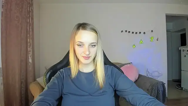 Snapshot of RouseReed chatting on November 5, 12:52 pm RouseReed online show from November 5, 12:52 pm